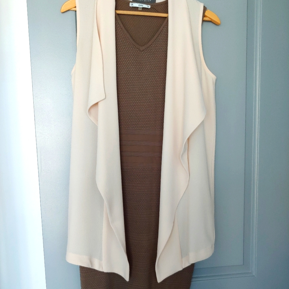 Fitted dress with shawl collar vest